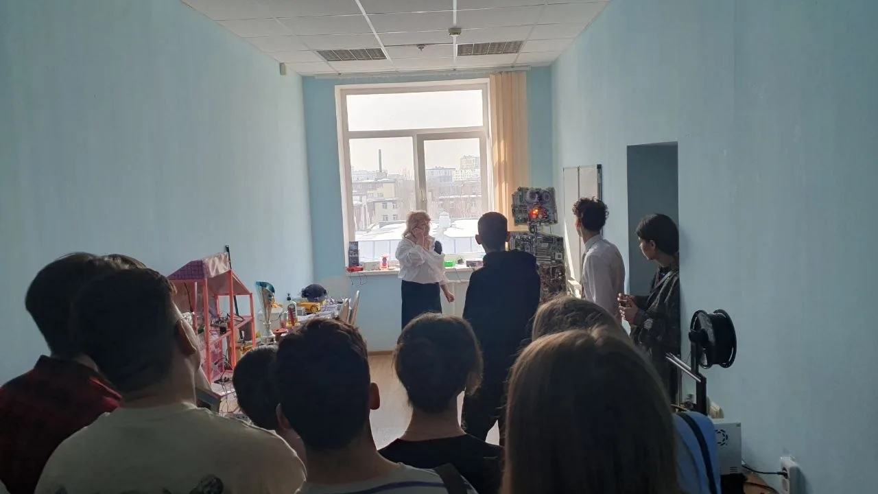 11А класс посетил день открытых дверей ОГУ Института Математики и Информационных Технологий (ИМИТ). 